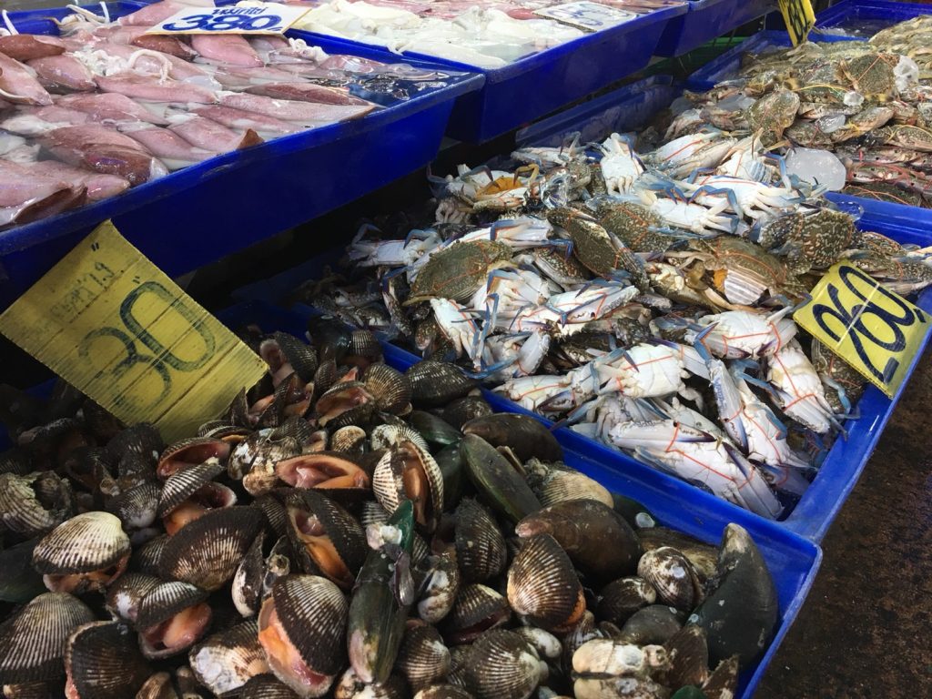 Naklua Fish Market,ランプ―マーケット,ナクルアマーケット,ローカル市場,タイ,パタヤ,魚,魚介類,マーケット,