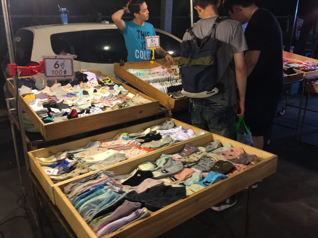 JJ Green,JJグリーン,タイ,バンコク,観光,スポット,市場,ナイトマーケット,モーチット駅,チャトゥチャックパーク駅,BTS,MRT,行き方,説明,地図