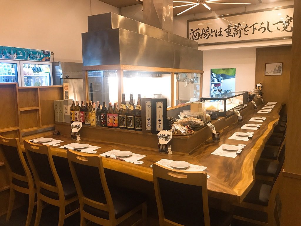 バンコク・アソークの居酒屋 伊達酒場の店内の様子(1階)