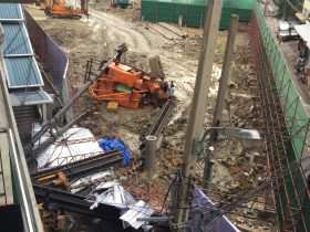 スクンビット,通り,駅,プラカノン,クレーン,大型,事故,転倒,交通,規制,オンヌット,火災,Sukhumvit,Phra Khanong