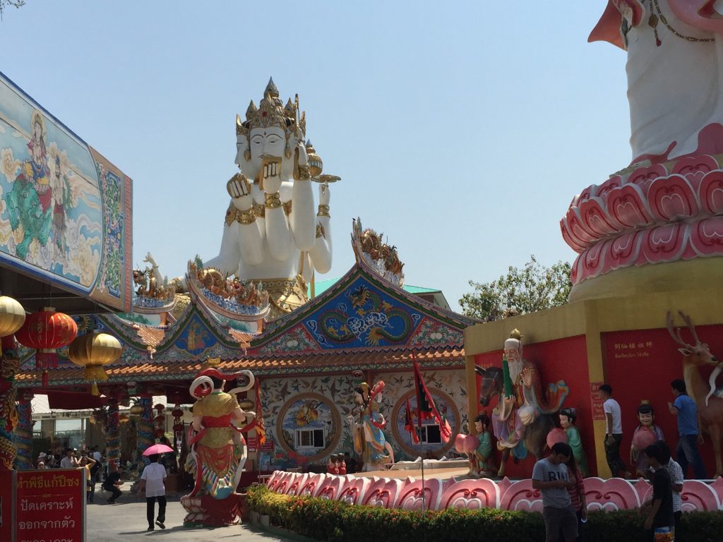Wat Saman Rattanaram,ワット・サマン・ラタナラム,ワットサマン,ピンクガネーシャ,神様,パワースポット,関聖帝君,観音菩薩,ブラフマー,ゴールデンロック
