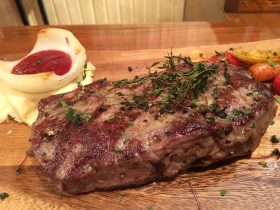 タイ,ハイドアウト,HIDE OUT,バンコク,トンロー,ラマ4,ステーキ,イタリアン,ピザ,パスタ,バー,Bar,Steak,ビストロ,安い,おすすめ