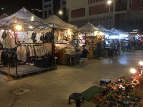 TALAD Neon,TALAD Neon Night Market,タラートネオン,タラート ネオン ナイトマーケット,タイ,バンコク,ナイトマーケット,市場,観光スポット,チットロム駅,ペップリ通り
