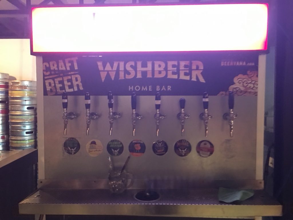 ウイッシュビア,Wishbeer Home Bar,Wishbeer,ビアホール,ビアガーデン,プラカノン駅,行き方,住所,説明,クラフトビール