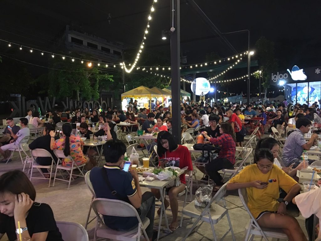バンコ,クナイトマーケット,情報,紹介,ウドムスック,ウドムスックウォーク,Udomsuk Walk,行き方,説明,住所